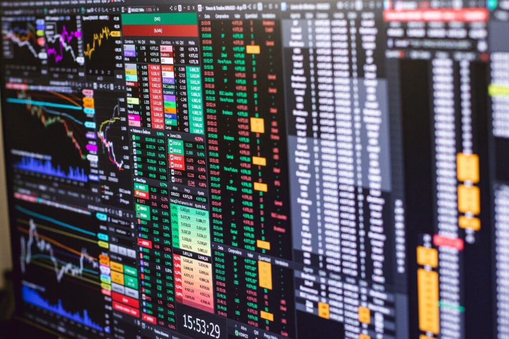Trading classes in Mumbai with live market training, options trading, commodity trading and crypto trading courses